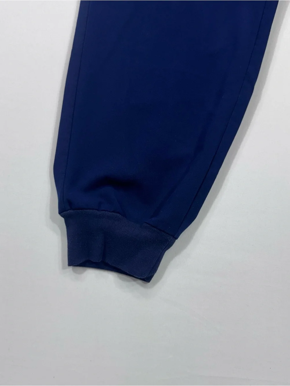 FIGS Scrubs, Zamora Jogger Scrub Pants, Navy Blue, Tapered Ankle Cuffs, Sz. L/P
